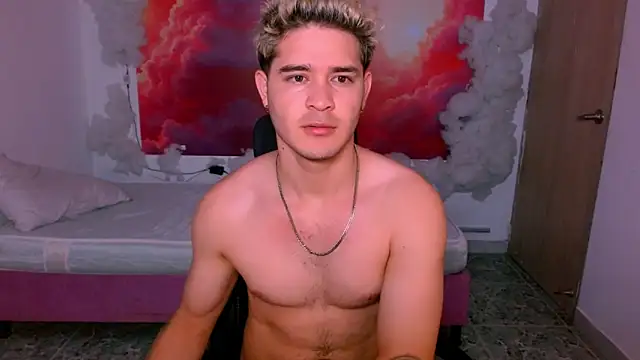 RayanLynxx online show from December 16, 7:30 pm