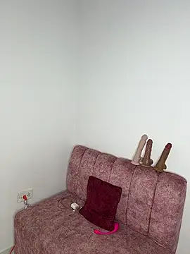 Hotbrunette mia online show from January 16, 2:04 am