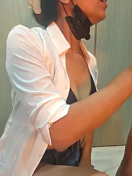 susuadult online show from February 3, 2:33 pm