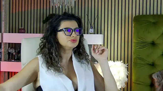 MiraBennet online show from January 8, 7:43 am