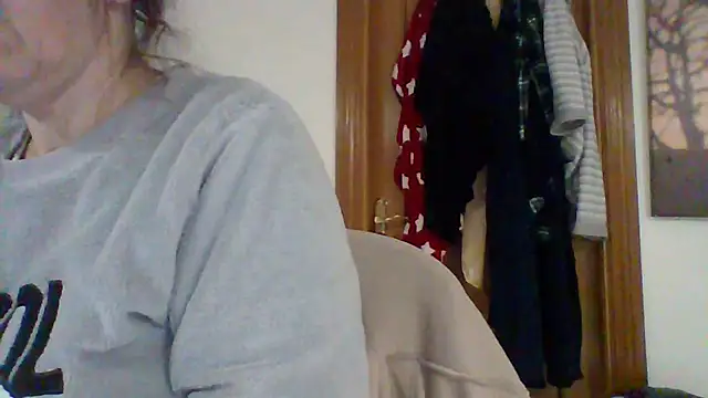 Lunamaya7 online show from January 7, 9:17 pm