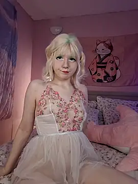 1stEva online show from December 19, 9:22 pm