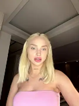 blonde di online show from January 15, 11:19 pm