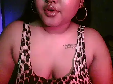 sonal-6 online show from March 18, 9:07 pm