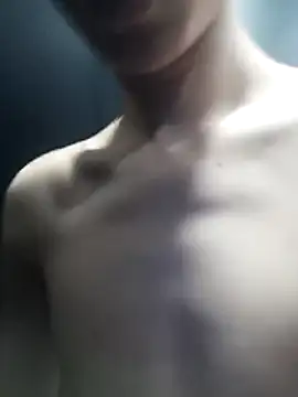 Snapshot of MSleepyyyy chatting on April 13, 8:31 am MSleepyyyy online show from April 13, 8:31 am