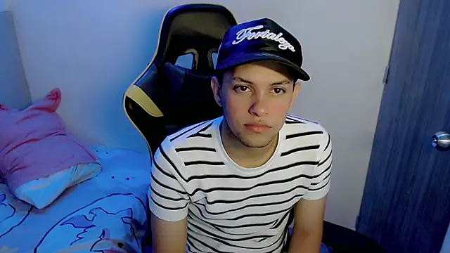 Luky twink online show from February 9, 3:32 am