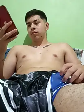 Snapshot of facundoociroo chatting on January 15, 4:33 pm facundoociroo online show from January 15, 4:33 pm