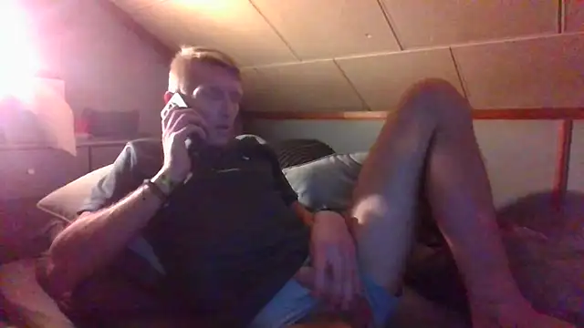 Snapshot of salmo66666 chatting on March 19, 6:23 pm salmo66666 online show from March 19, 6:23 pm