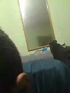 Snapshot of mavyz56 chatting on February 15, 12:51 am mavyz56 online show from February 15, 12:51 am