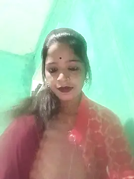 Juli pande online show from December 17, 4:02 pm