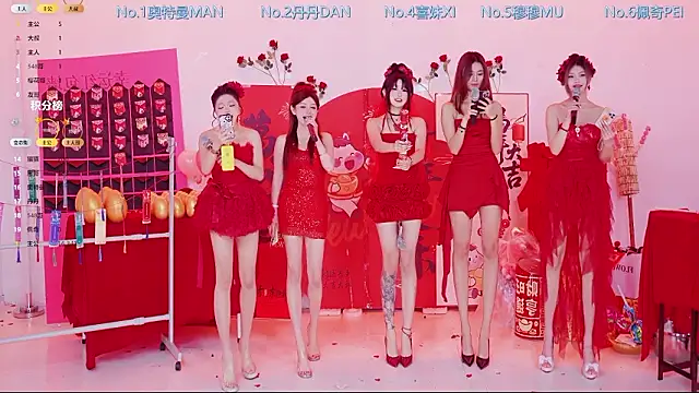 Snapshot of Luckygirls-339 chatting on February 13, 10:28 pm Luckygirls-339 online show from February 13, 10:28 pm