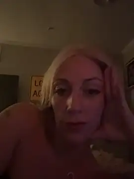 Snapshot of Jlakemgirl chatting on March 1, 7:43 am Jlakemgirl online show from March 1, 7:43 am