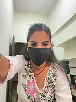 Pooja Love143 online show from April 9, 3:50 am