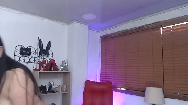 paola xm online show from February 20, 1:40 pm