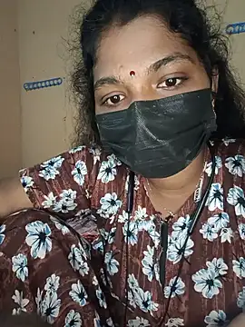 Snapshot of tamilsaisree chatting on June 19, 5:45 am tamilsaisree online show from June 19, 5:45 am