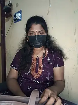 Snapshot of tamilsaisree chatting on June 21, 5:04 pm tamilsaisree online show from June 21, 5:04 pm