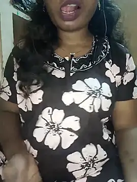 Snapshot of tamilsaisree chatting on July 6, 4:31 pm tamilsaisree online show from July 6, 4:31 pm