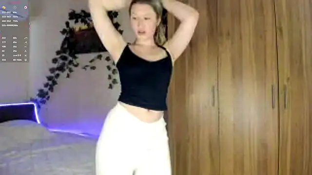 SkyeDavis online show from May 29, 2:04 pm
