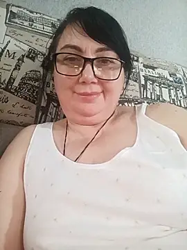 Snapshot of MariSwan222 chatting on April 18, 2:21 pm MariSwan222 online show from April 18, 2:21 pm