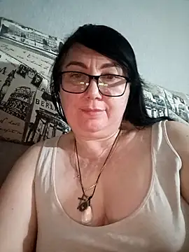 Snapshot of MariSwan222 chatting on April 28, 8:58 pm MariSwan222 online show from April 28, 8:58 pm