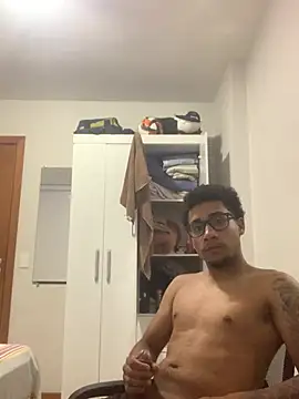 mineirobigdick online show from March 9, 11:09 pm