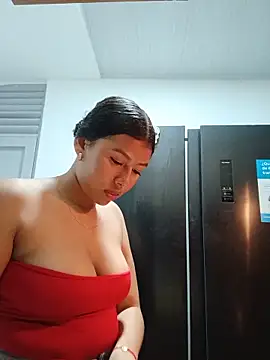 Snapshot of Lunita_sian chatting on June 14, 1:58 am Lunita sian online show from June 14, 1:58 am