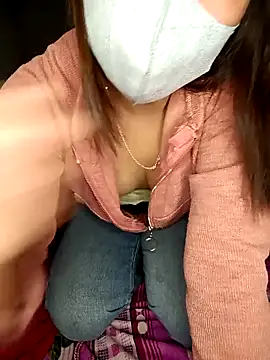 Snapshot of May-Ne chatting on February 12, 6:03 pm May-Ne online show from February 12, 6:03 pm