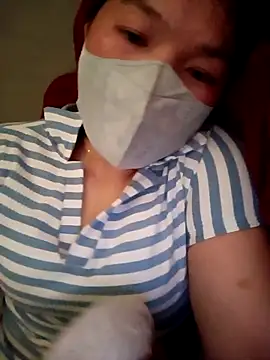 Snapshot of May-Ne chatting on February 16, 4:52 am May-Ne online show from February 16, 4:52 am