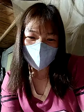 Snapshot of May-Ne chatting on February 21, 2:29 pm May-Ne online show from February 21, 2:29 pm