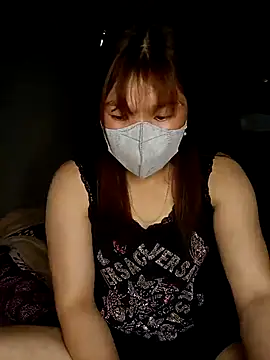 Snapshot of May-Ne chatting on February 25, 5:28 am May-Ne online show from February 25, 5:28 am