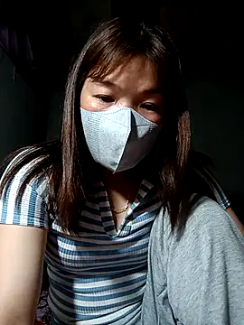 Snapshot of May-Ne chatting on February 26, 1:32 pm May-Ne online show from February 26, 1:32 pm