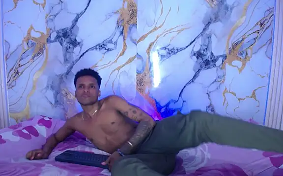 Damian and theo online show from February 8, 7:39 pm