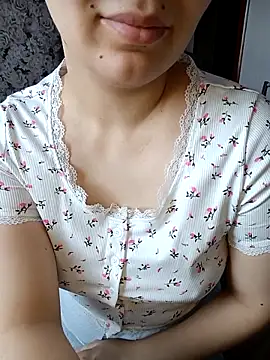 Emilyhomegirl1 online show from February 26, 5:28 am