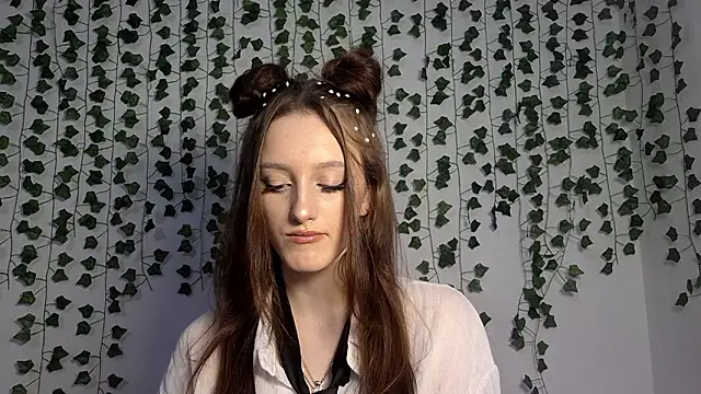 Snapshot of LisaBoddy chatting on February 10, 12:31 pm LisaBoddy online show from February 10, 12:31 pm