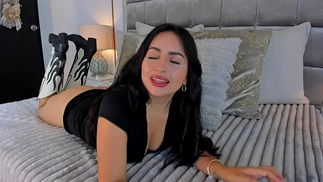 ZaraVesari online show from January 11, 7:30 pm