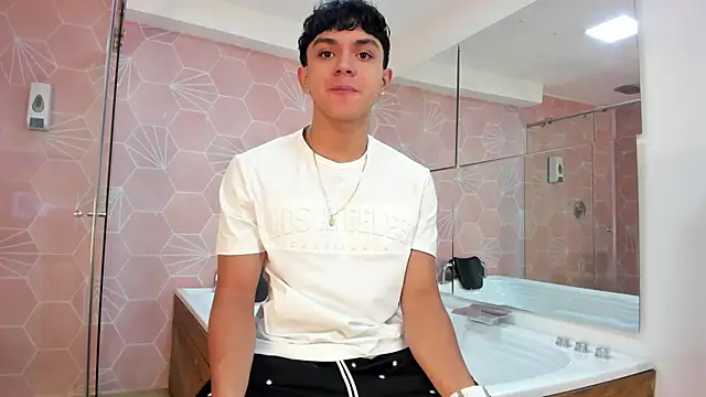  TaylorBlack online show from May 23, 11:36 am