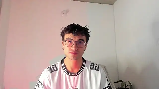 charlie dicker online show from May 10, 10:15 pm