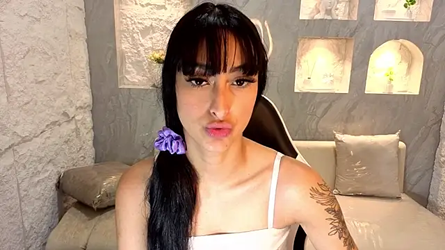 Snapshot of Tifany_Tx chatting on December 22, 12:35 pm Tifany Tx online show from December 22, 12:35 pm