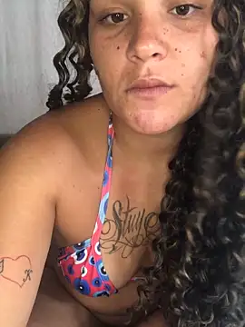 Snapshot of Geelalmeida chatting on December 20, 3:30 pm Geelalmeida online show from December 20, 3:30 pm