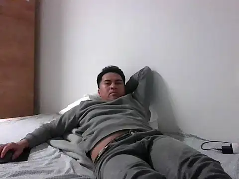 sweetpinoy2027 online show from February 1, 5:22 pm
