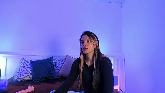 Snapshot of Ishtar_24 chatting on December 20, 11:17 am Ishtar 24 online show from December 20, 11:17 am