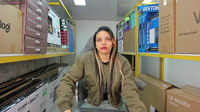 Ishtar 24 online show from February 9, 12:20 pm