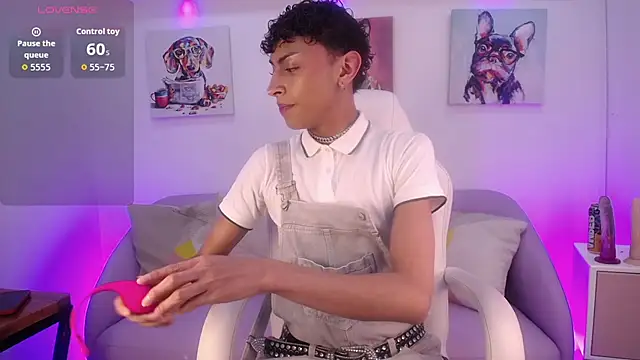 Snapshot of Owen_JP chatting on February 12, 8:04 pm Owen JP online show from February 12, 8:04 pm