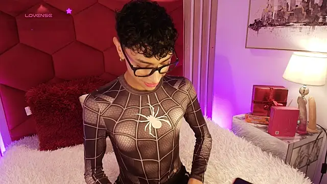 Snapshot of Owen_JP chatting on April 9, 3:17 am Owen JP online show from April 9, 3:17 am