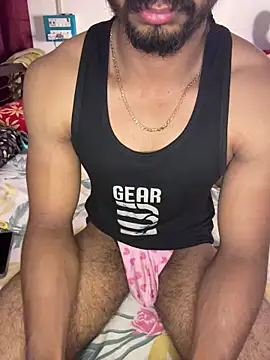 Snapshot of hot_gym_b0y chatting on April 6, 7:26 pm hot gym b0y online show from April 6, 7:26 pm