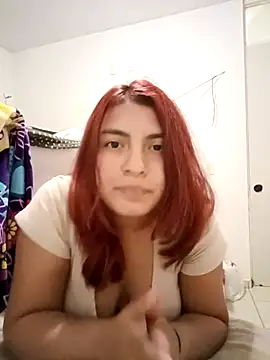 Snapshot of LUNARB23 chatting on December 17, 5:02 am LUNARB23 online show from December 17, 5:02 am
