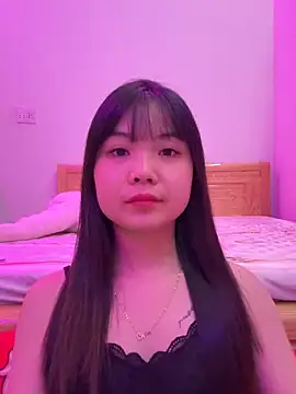 Snapshot of ___KARA___ chatting on February 2, 2:21 am KARA online show from February 2, 2:21 am