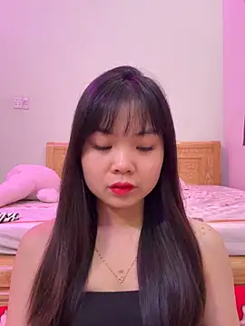 Snapshot of ___KARA___ chatting on February 4, 12:49 am KARA online show from February 4, 12:49 am