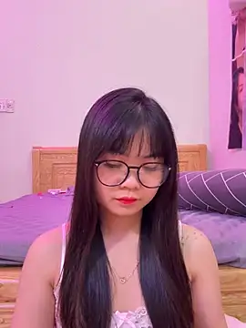 Snapshot of ___KARA___ chatting on February 28, 7:09 am KARA online show from February 28, 7:09 am