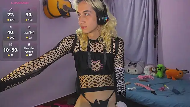 Snapshot of Elis-Darling chatting on March 22, 12:14 am Elis-Darling online show from March 22, 12:14 am